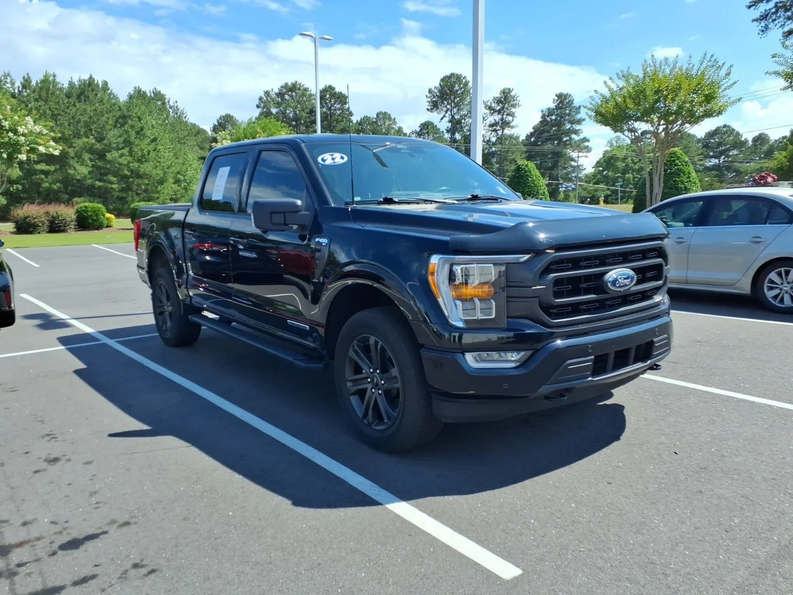 Used 2022 Agate Black Metallic Ford XLT image 3