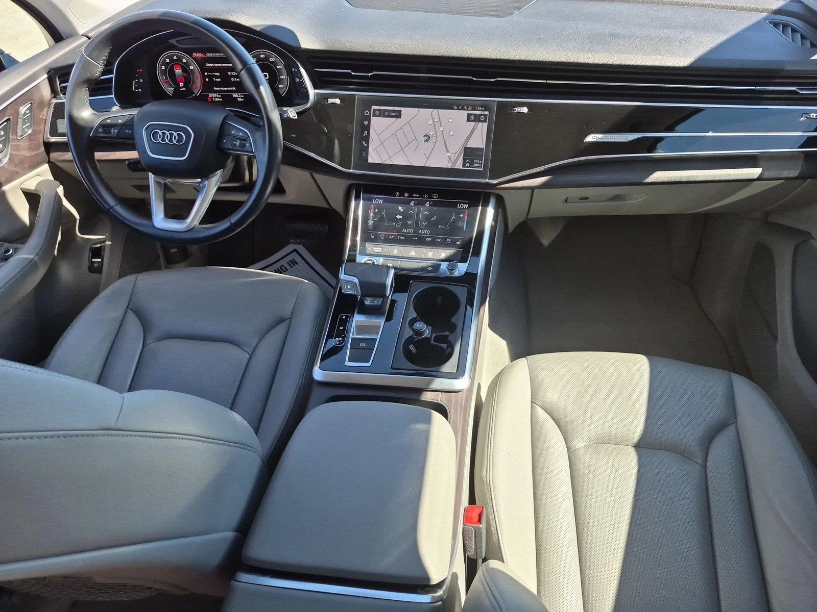 Used 2022 Florett Silver Metallic Audi Premium Plus image 31