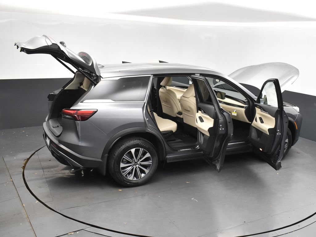 Certified Used 2025 Gray INFINITI PURE image 50