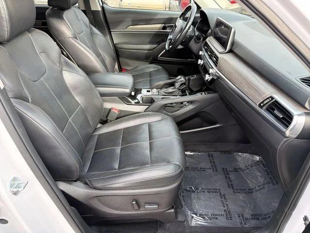 Certified Used 2022 White Kia EX image 29