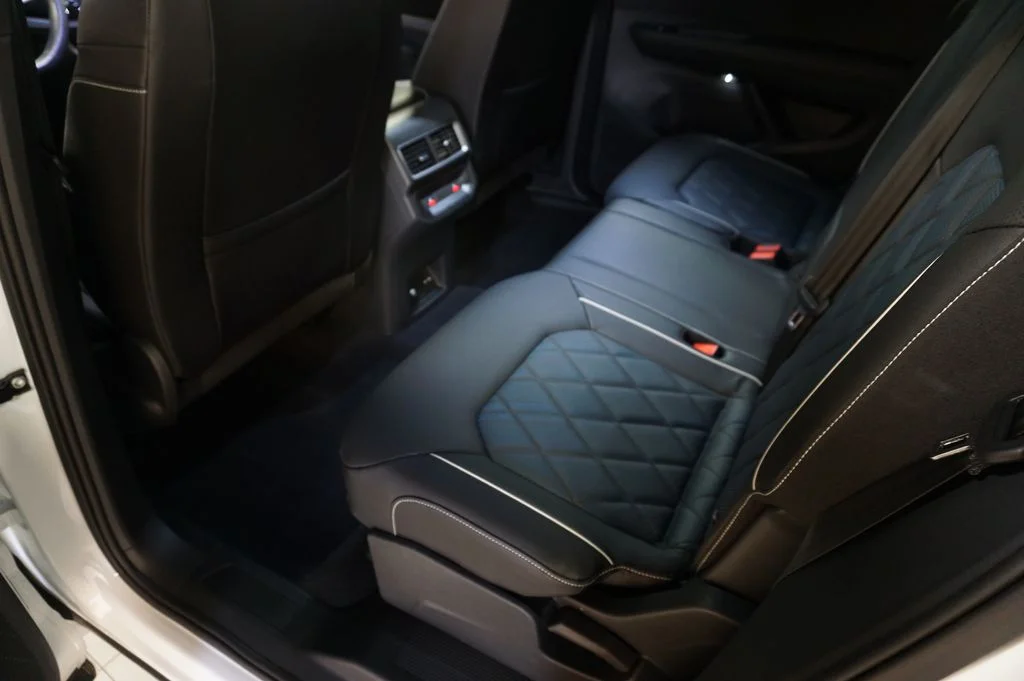 2025 Volkswagen Atlas Cross Sport SEL Premium R-LINE - Photo 41