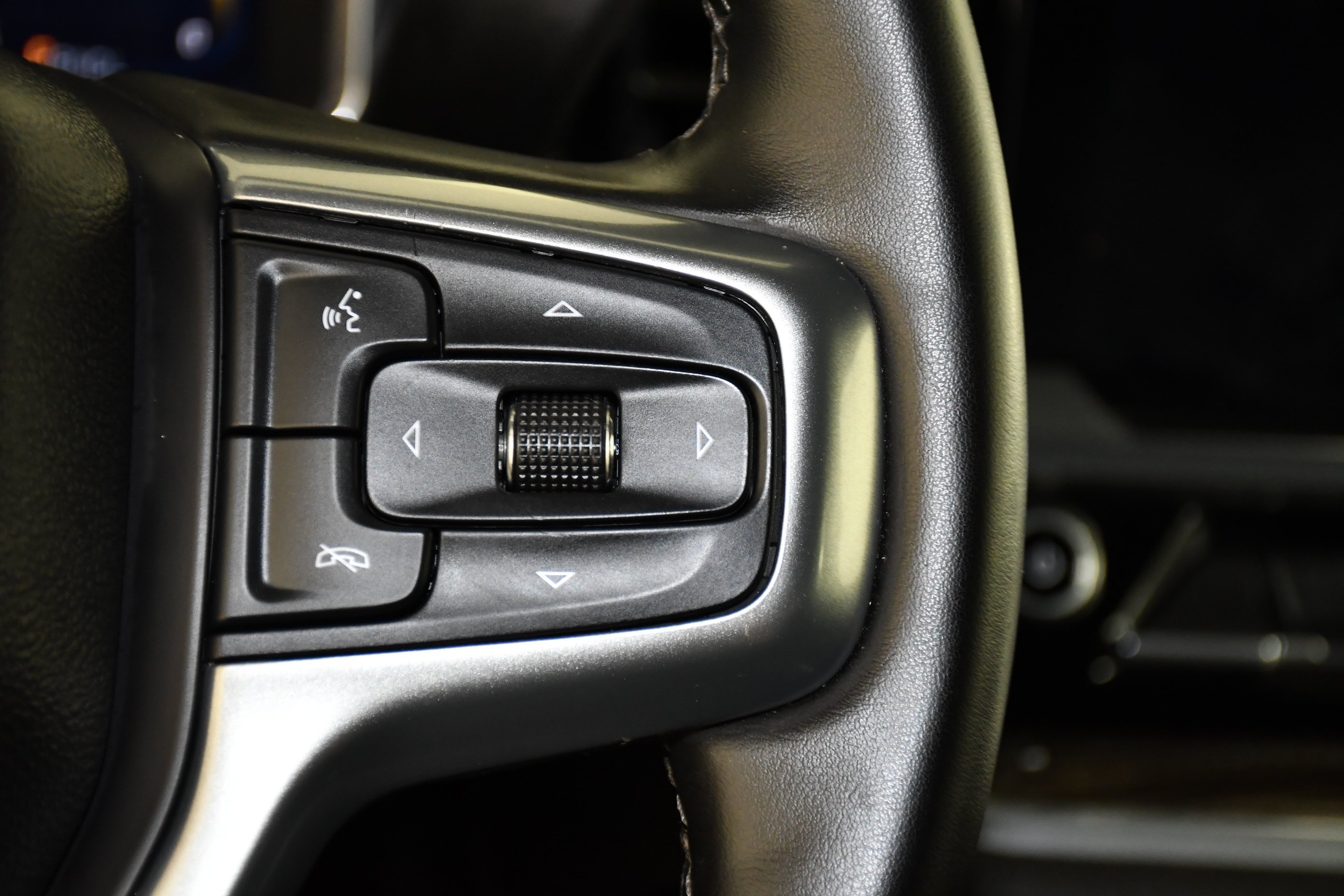 Used 2026 Summit White Chevrolet LT image 22