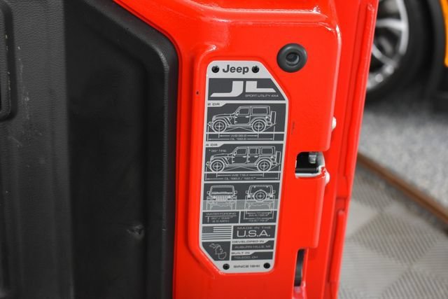 Used 2023 Red Jeep 4x4 image 26
