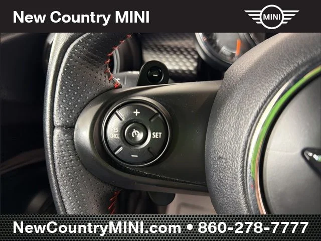 Used 2019 Orange MINI  image 20