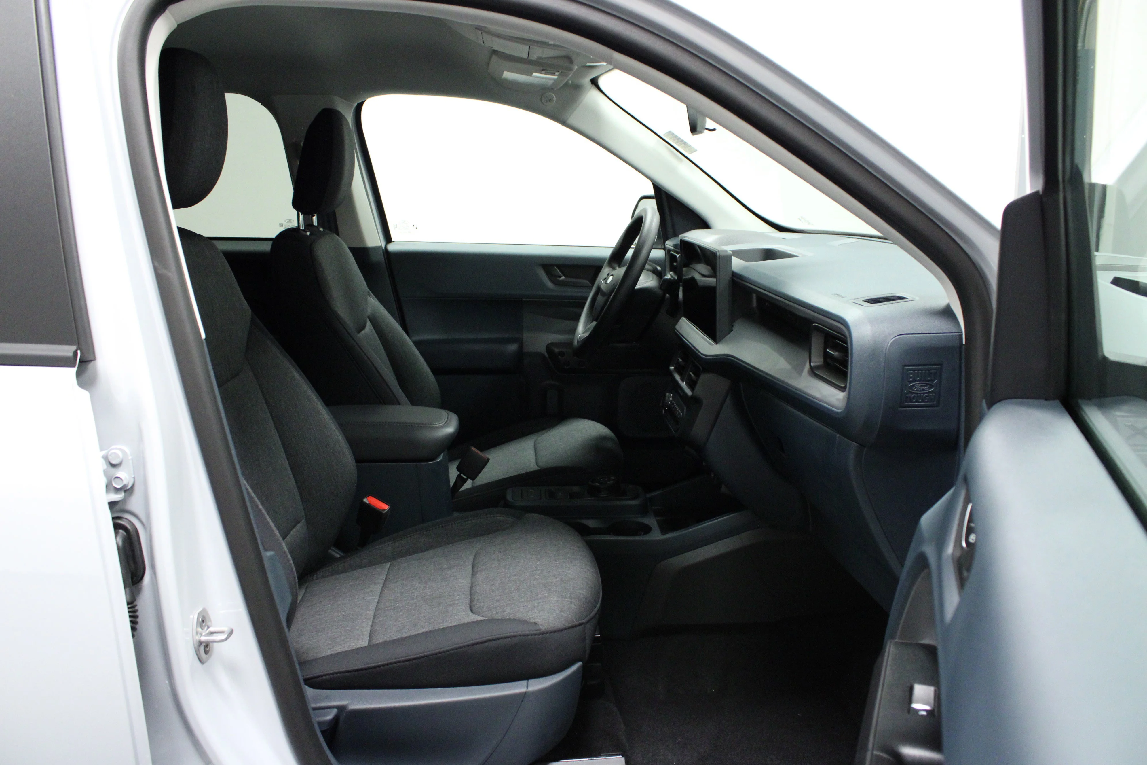 New 2025 Space White Metallic Ford XLT image 16