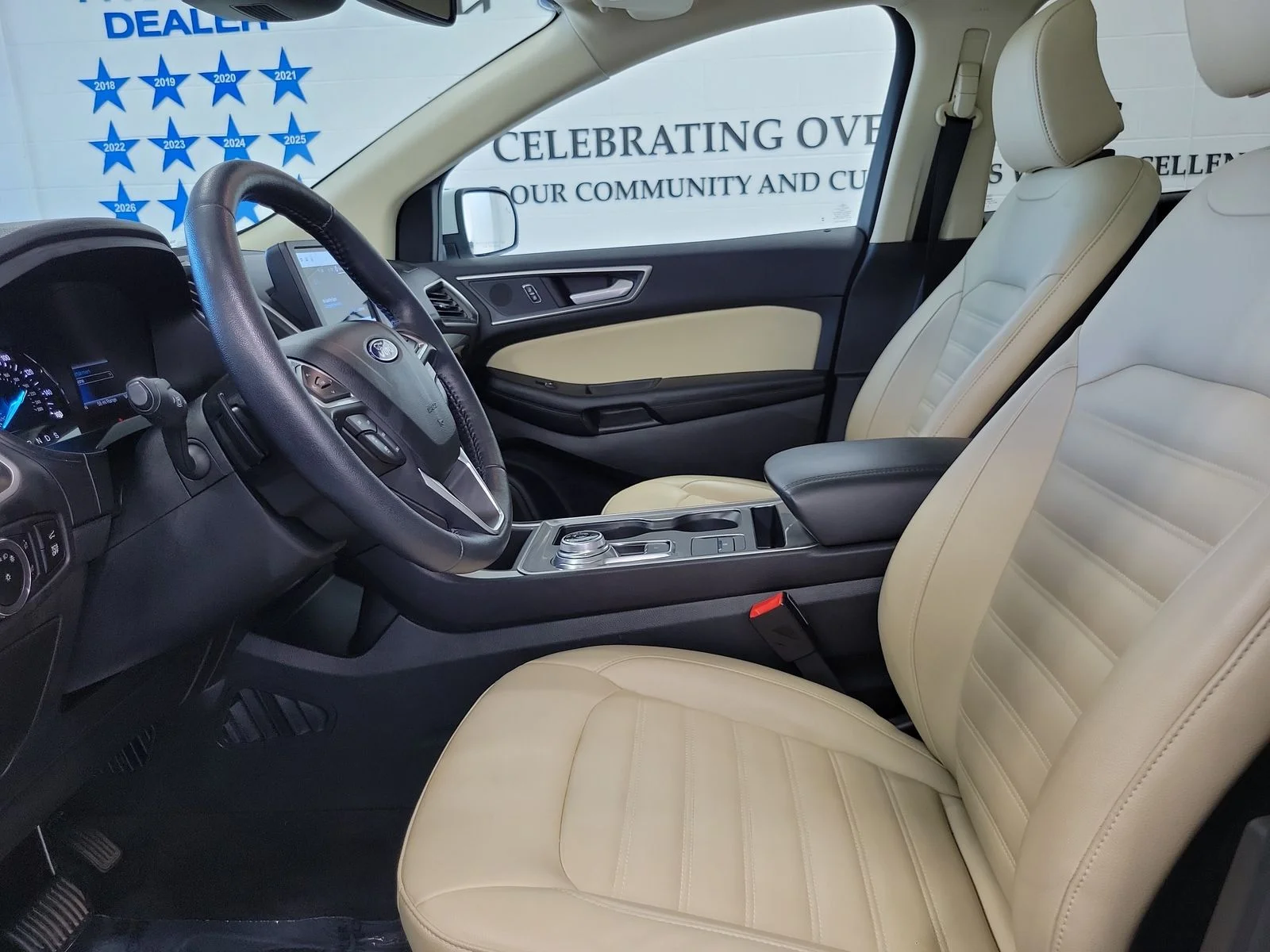 Used 2024 White Ford SEL image 8