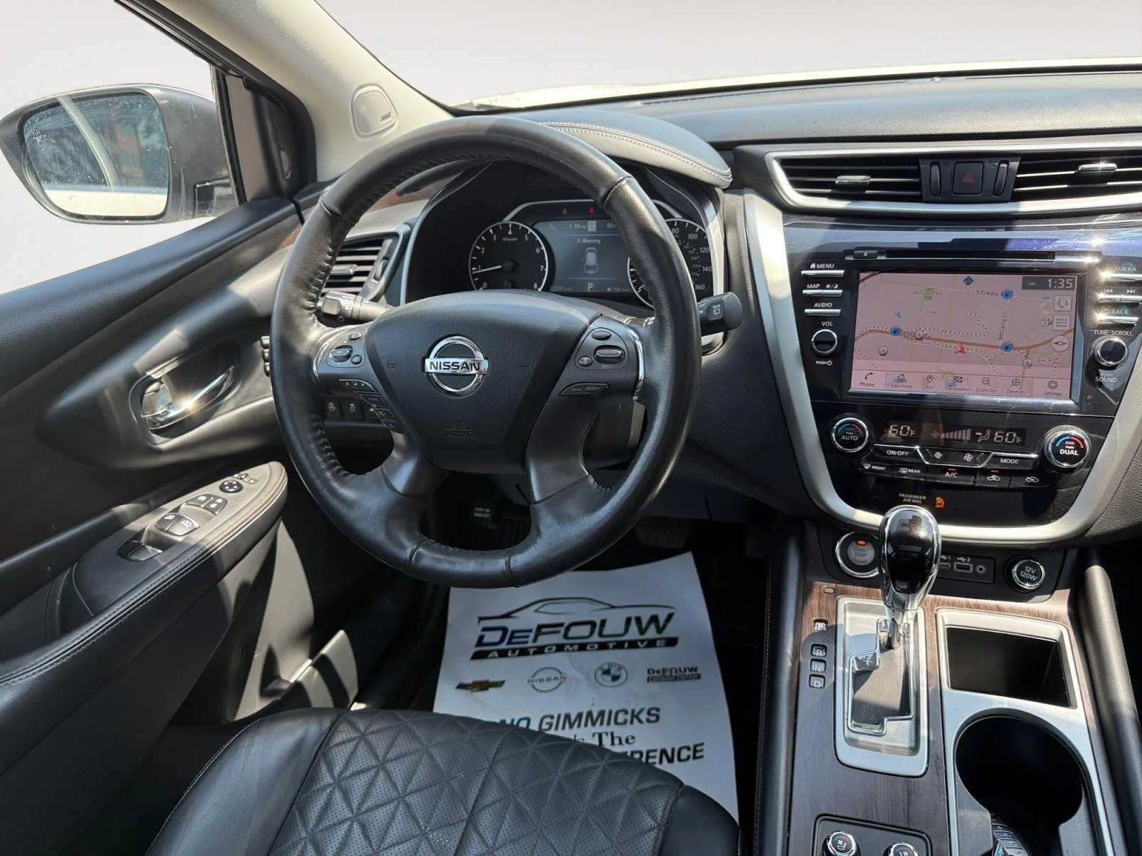 Used 2022 WHIE Nissan Platinum image 11