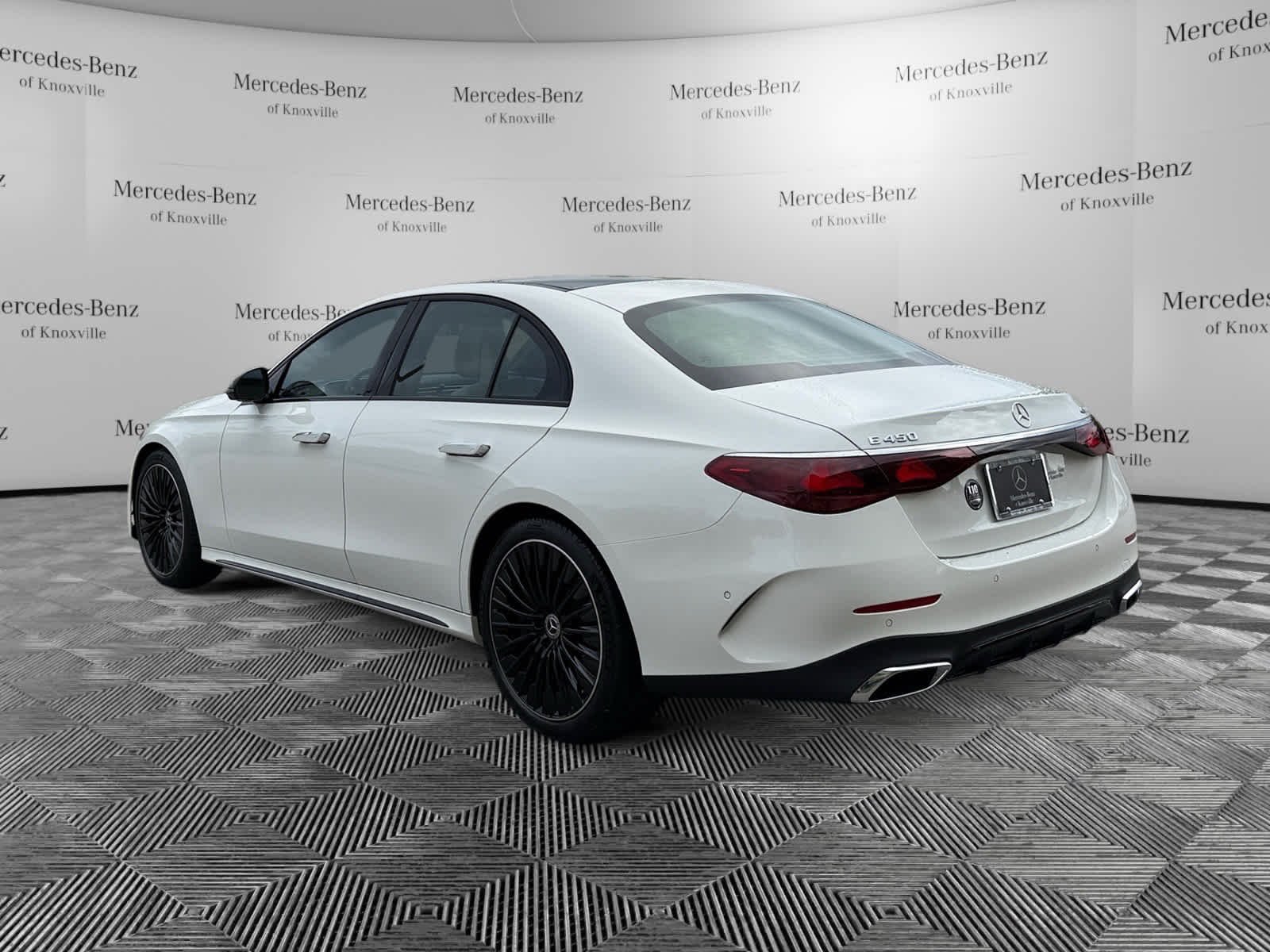 New 2026 Polar White Mercedes-Benz E 450 image 3