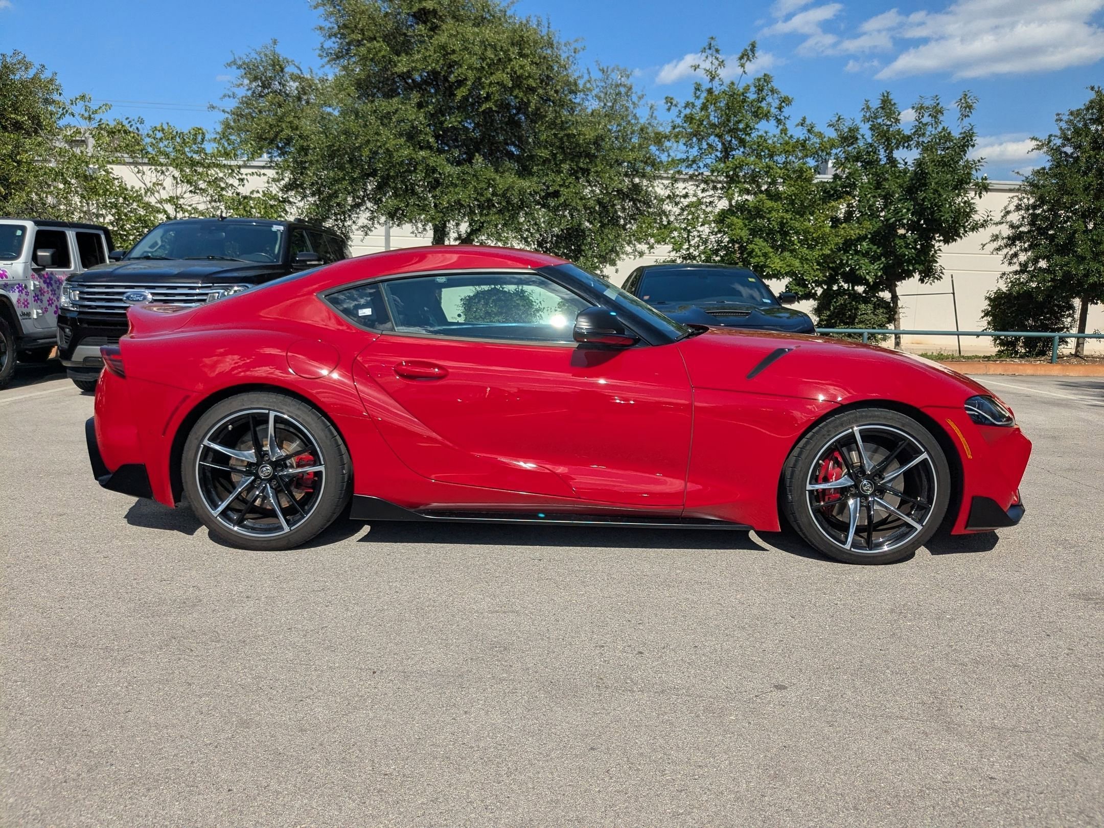 Used 2021 Renaissance Red Toyota 3.0 image 2