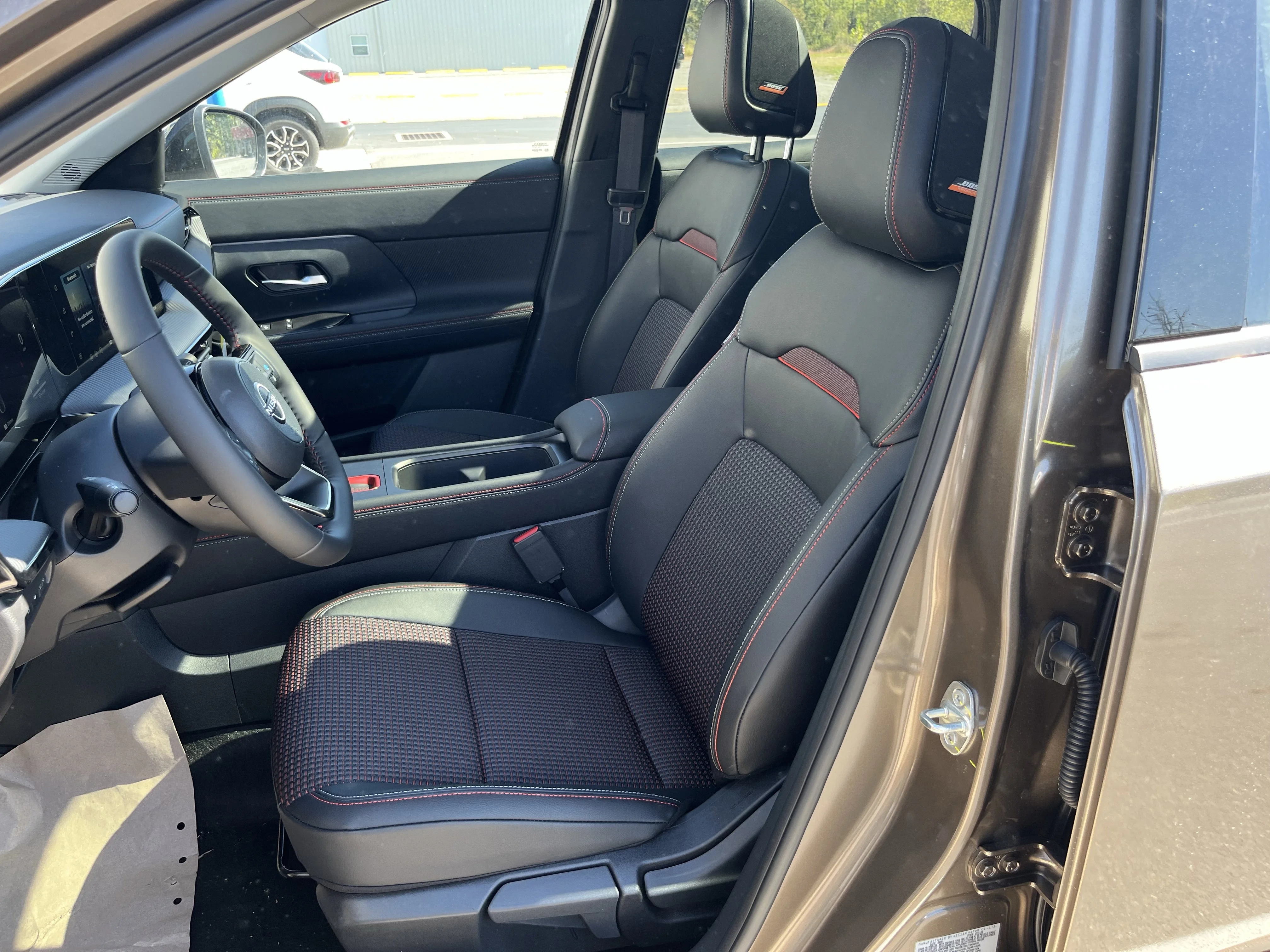 New 2026 Canyon Bronze Metallic Nissan SR image 13