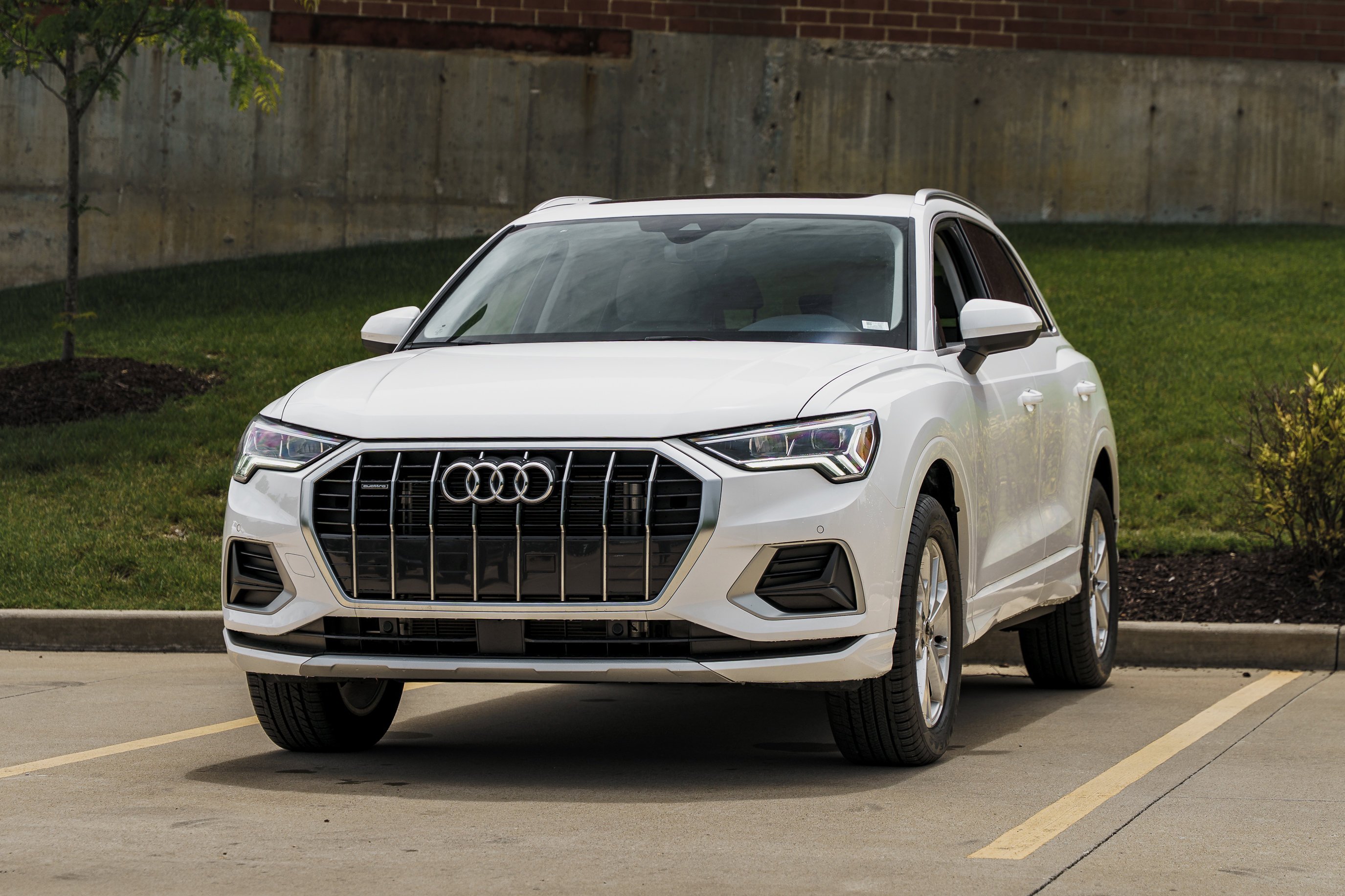 Used 2023 Ibis White Audi Premium image 7