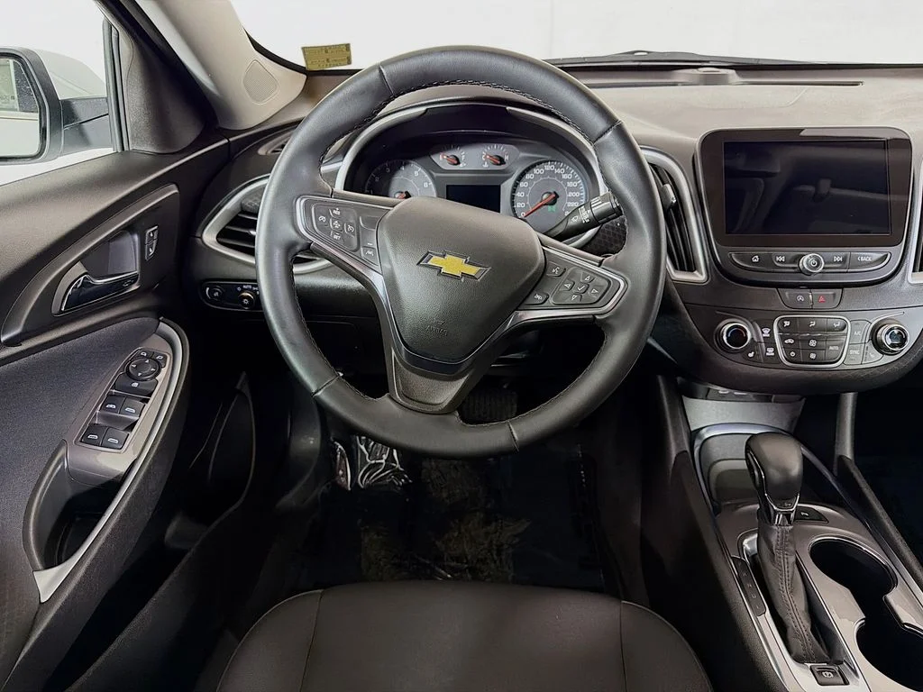 Used 2024 White Chevrolet LT image 19