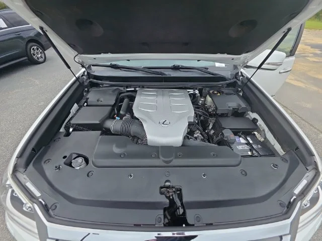 Used 2019 White Lexus 460 image 32