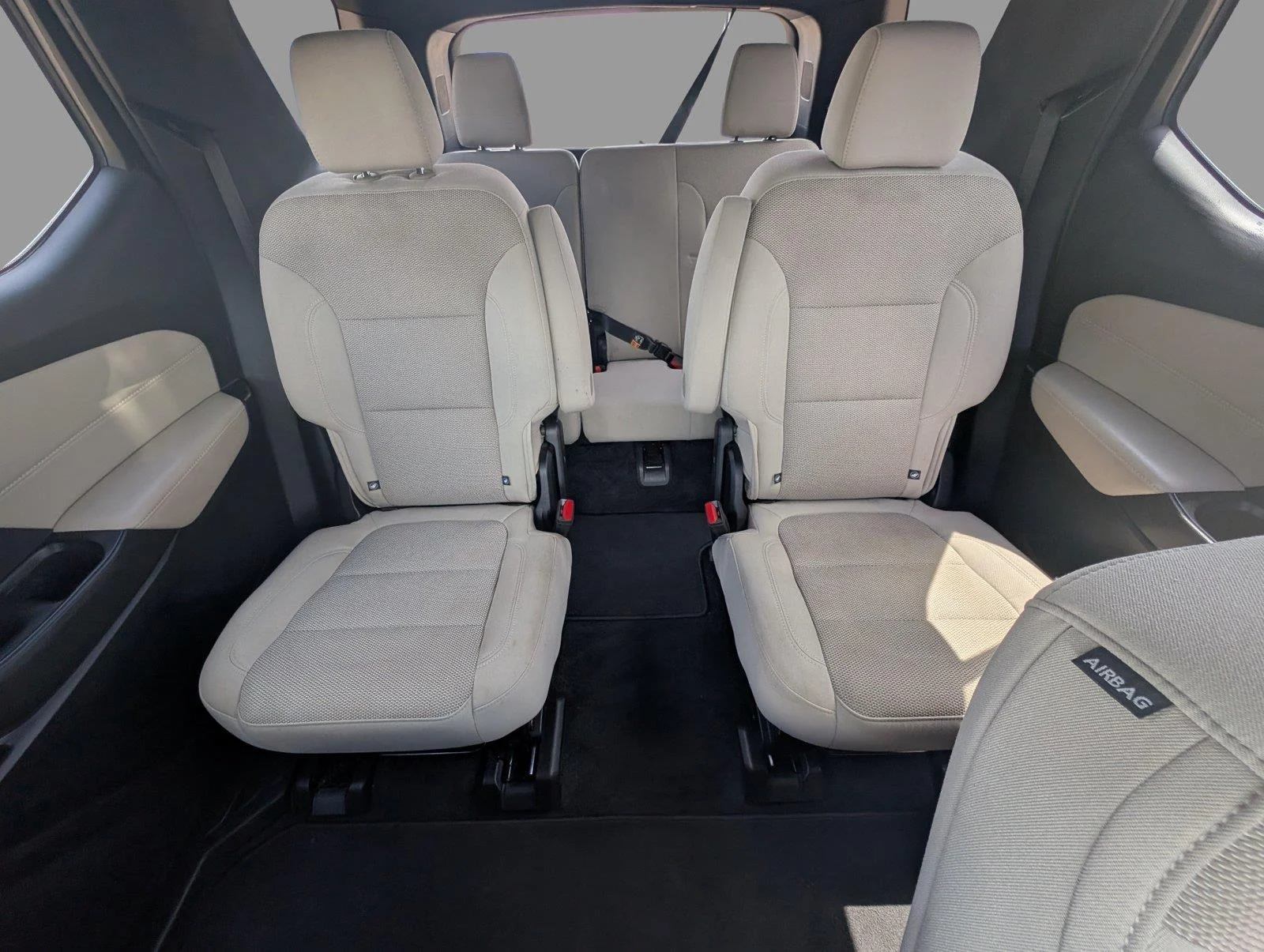 Used 2023 RADIANT RED TINTCOAT Chevrolet LT Cloth image 37