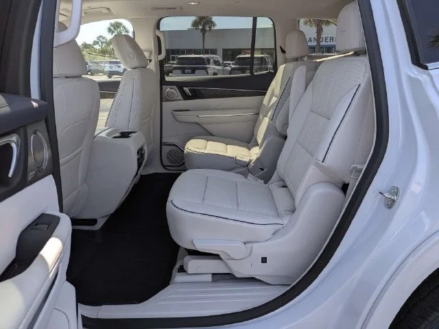 New 2027 Iridescent White Tricoat Buick Avenir image 14