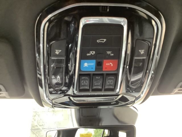 Used 2023 Diamond Black Jeep Overland image 34