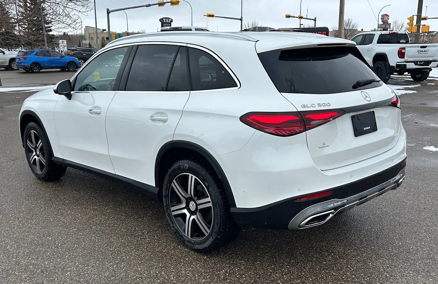 Used 2023 White Mercedes-Benz GLC 300 image 3