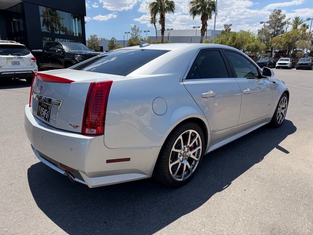 Used 2014 RADIANT SILVER METALLIC Cadillac Base image 3