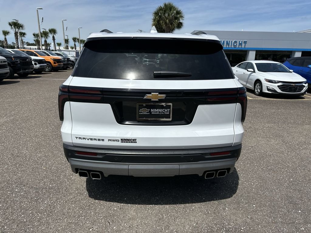 Used 2025 Summit White Chevrolet LT image 15
