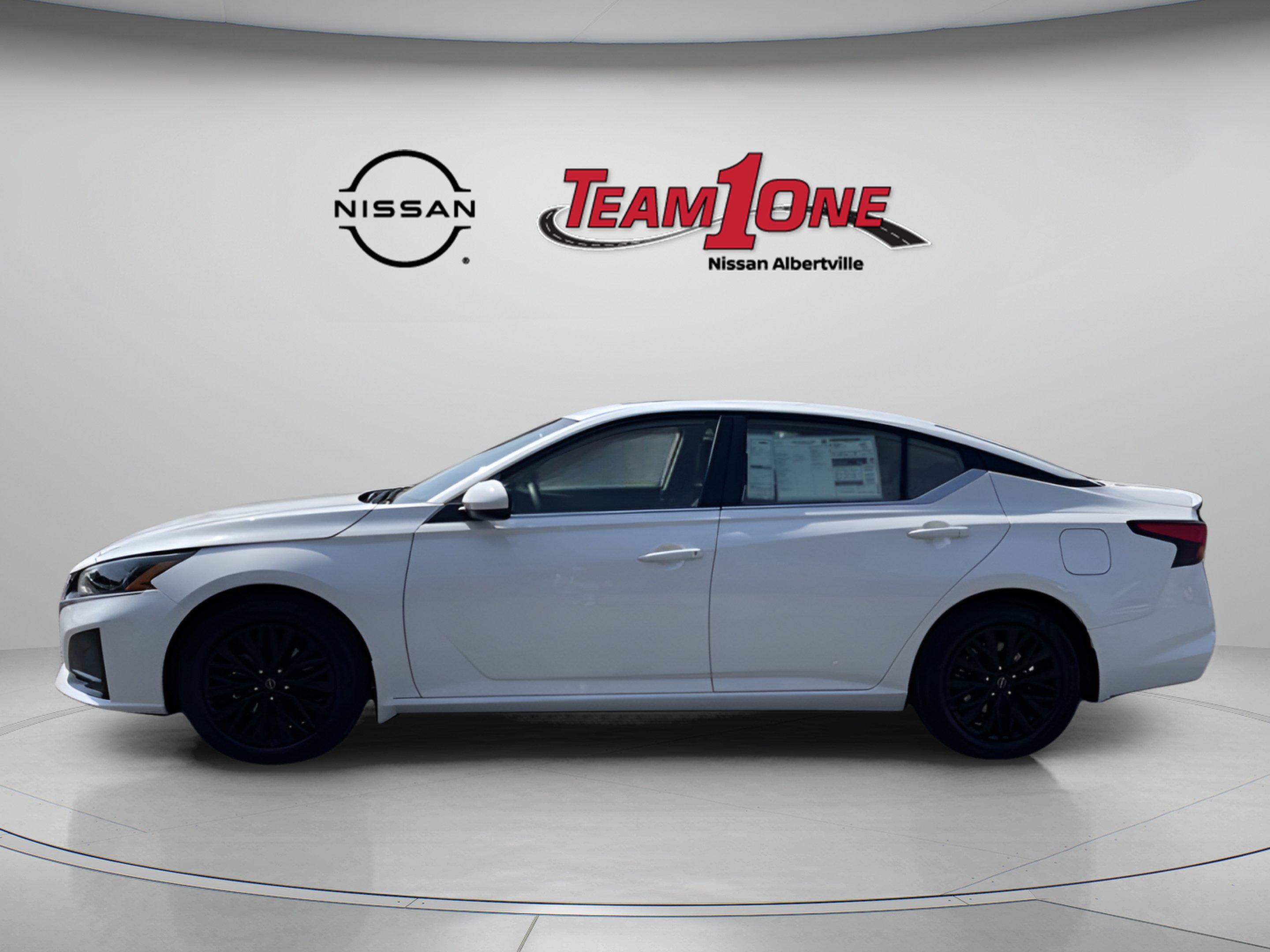 New 2026 Pearl White TriCoat Nissan 2.5 SV image 6