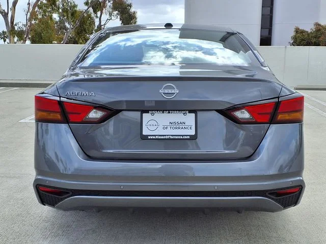 New 2026 Gray Nissan 2.5 SV image 9
