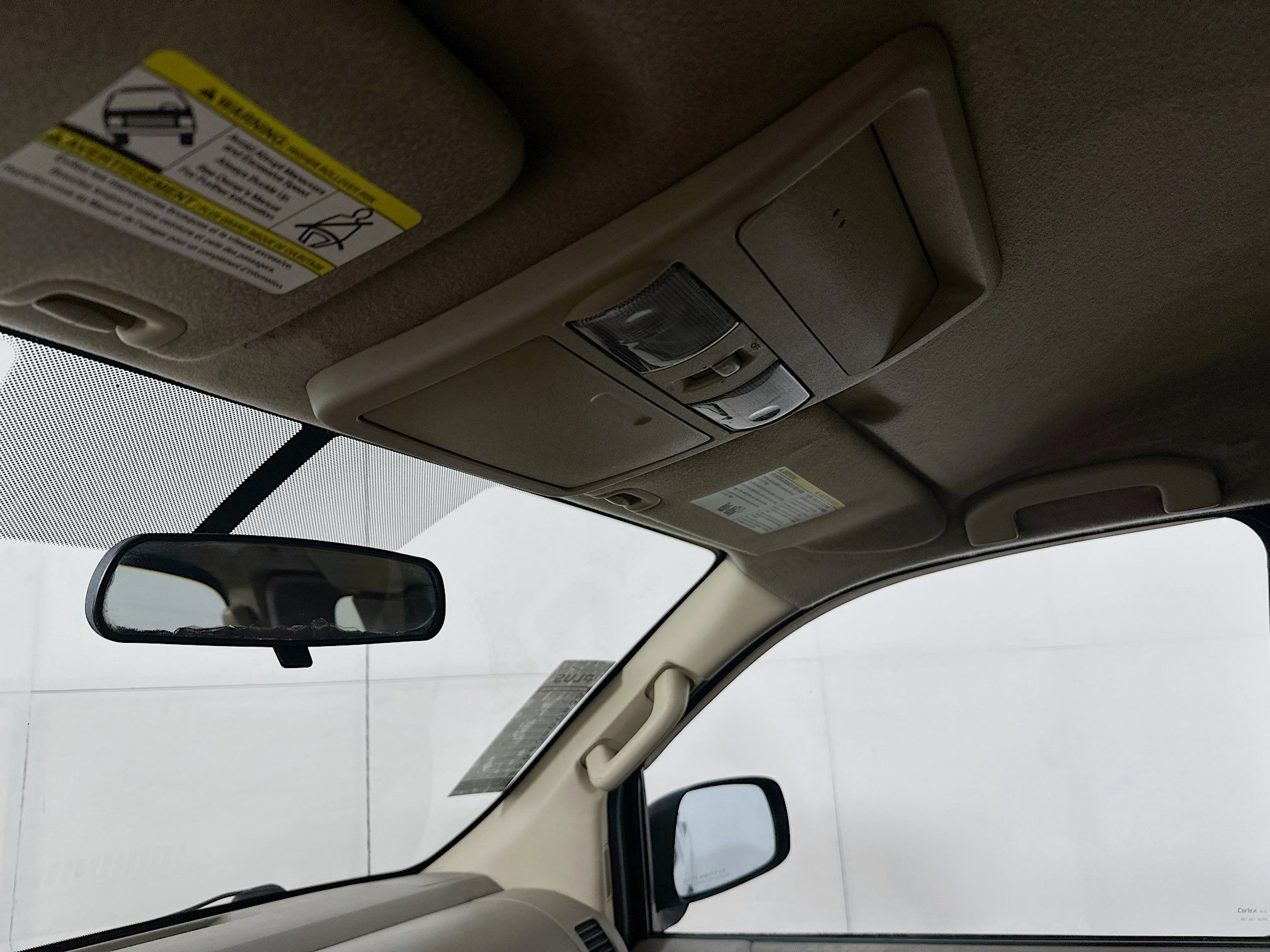 Used 2014 Glacier White Nissan SV image 18