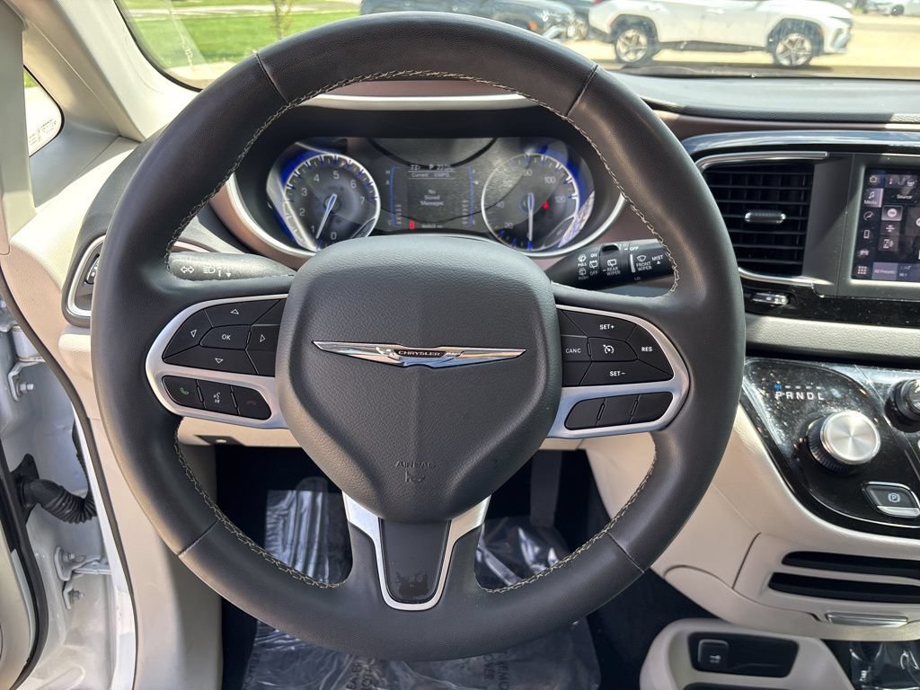 2024 Chrysler Voyager LX - Photo 19