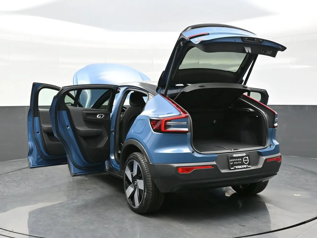 Certified Used 2022 Blue Volvo Ultimate image 35