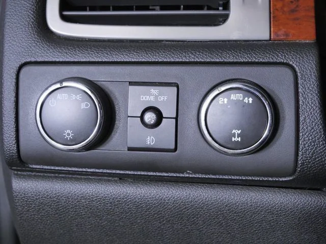 Used 2013 Silver Chevrolet LT image 24