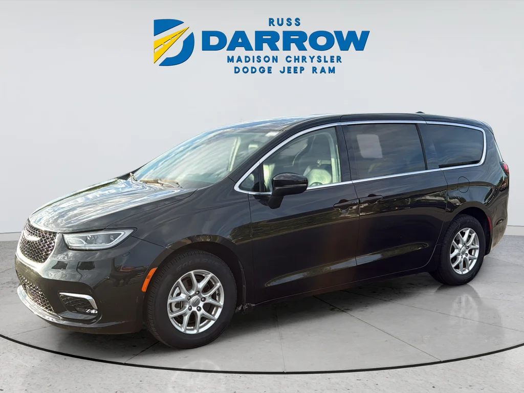 Used 2023 Black Chrysler Touring L image 1