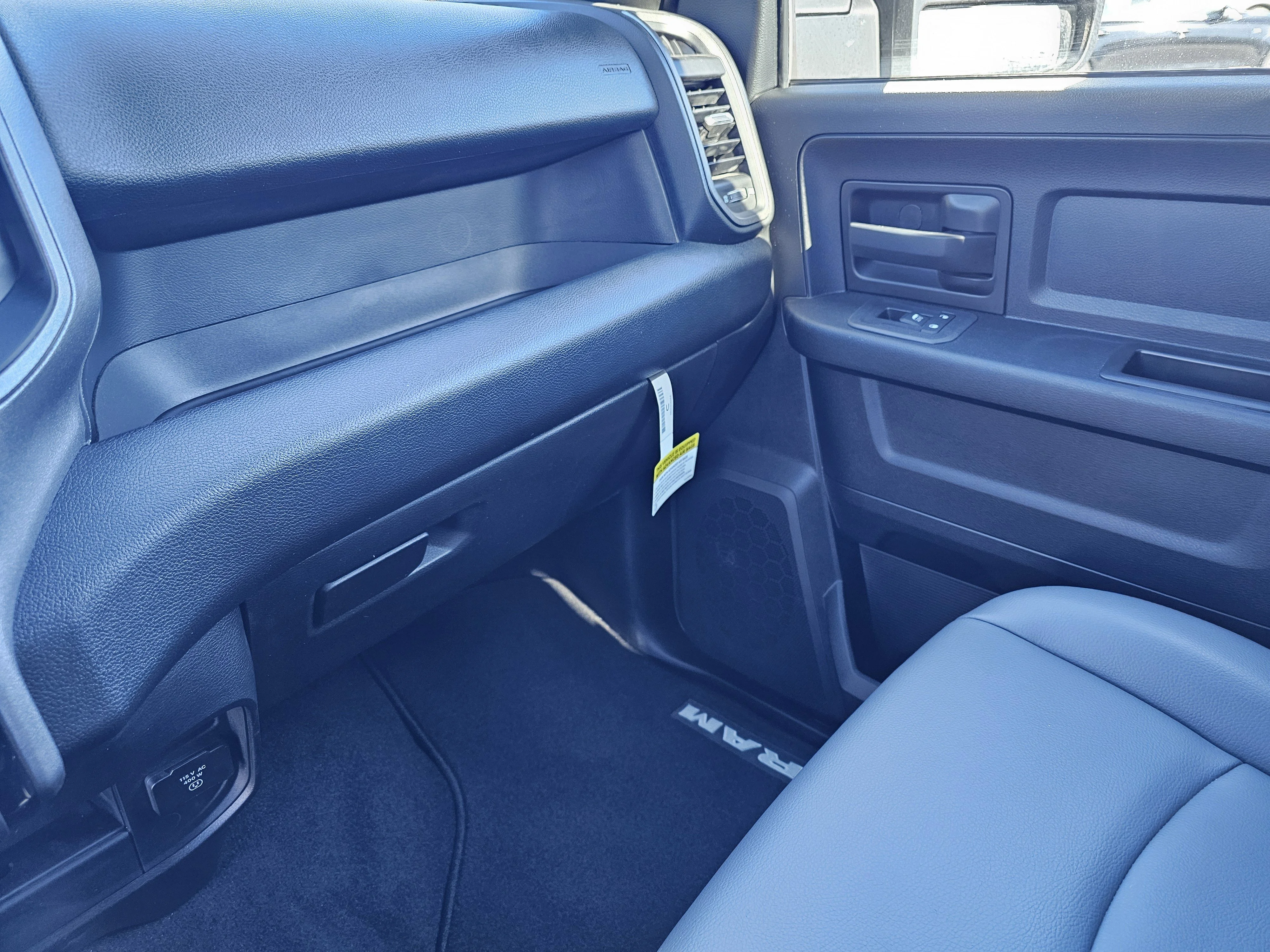 2025 RAM 2500 Tradesman - Photo 26