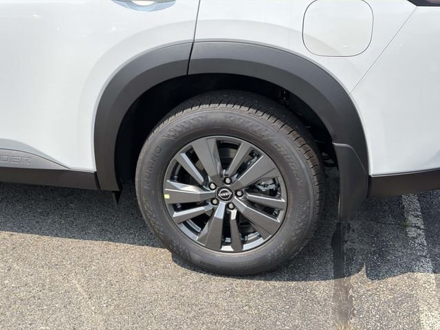 New 2026 Everest White Pearl TriCoat Nissan SV image 8