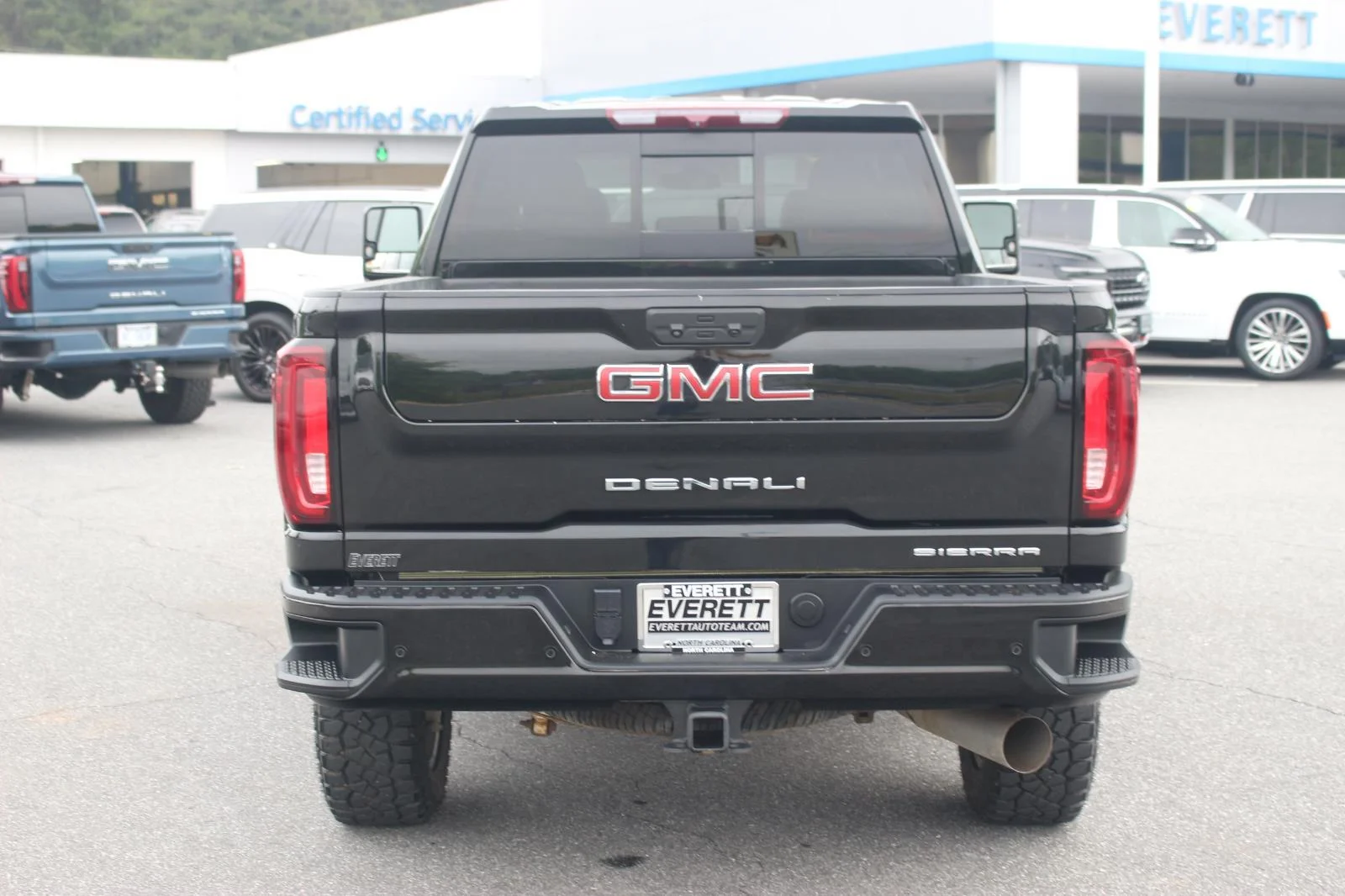 Used 2023 Ebony Twilight Metallic GMC Denali image 6