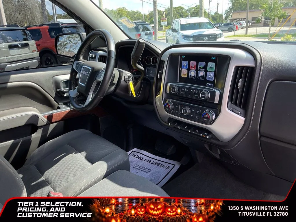Used 2017 PEPPERDUST METALLIC GMC SLE image 17