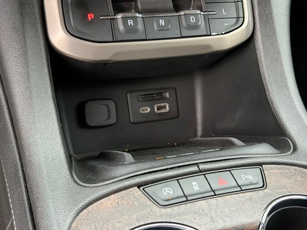 Used 2023 Summit White GMC Denali image 28