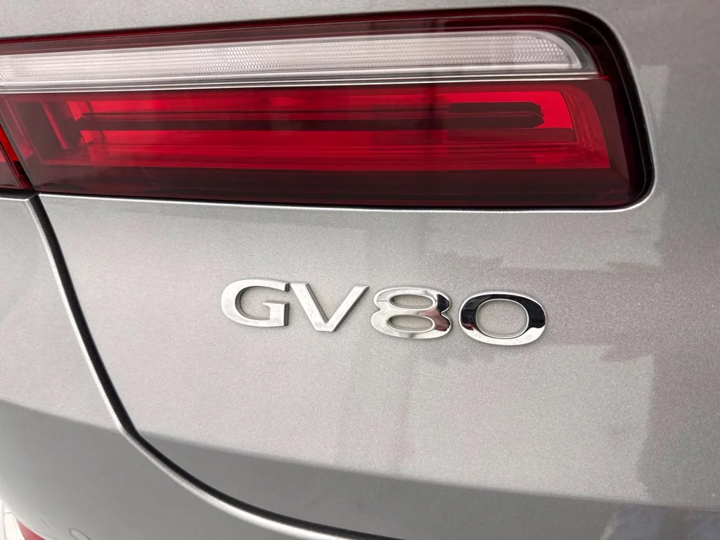 Used 2024 Silver Genesis 2.5T image 9