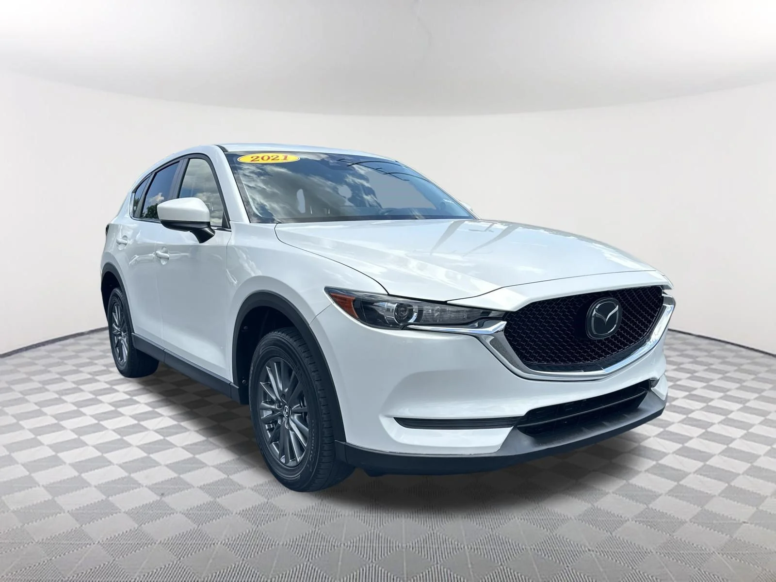 Used 2021 Snowflake White Pearl Mica Mazda Touring image 3