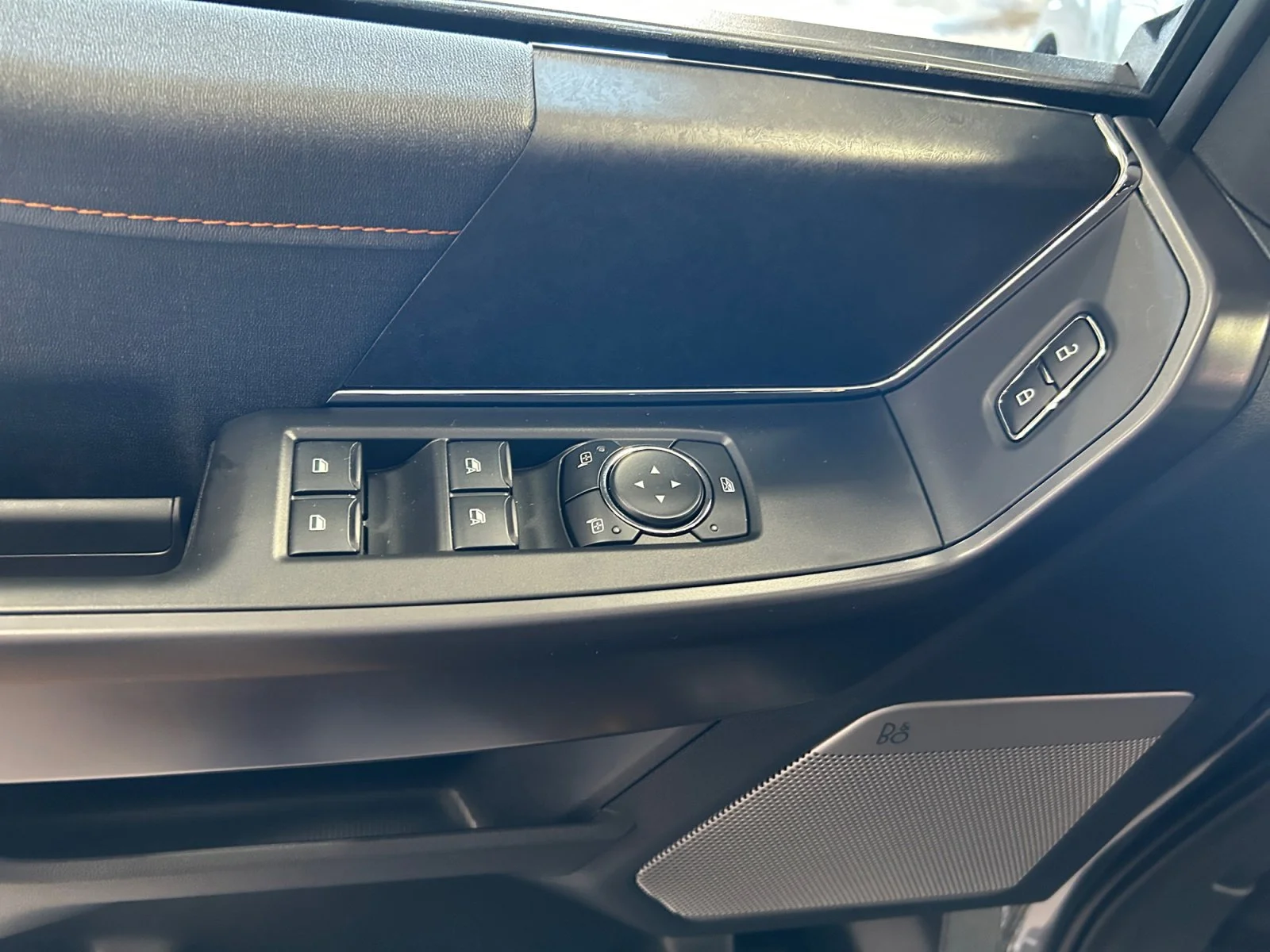 New 2026 Carbonized Grey Metallic Ford Tremor image 16