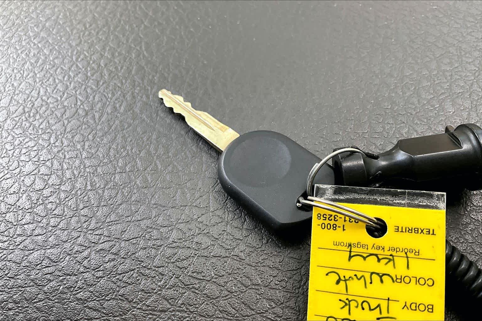 Used 2009 Oxford White Ford XL image 14