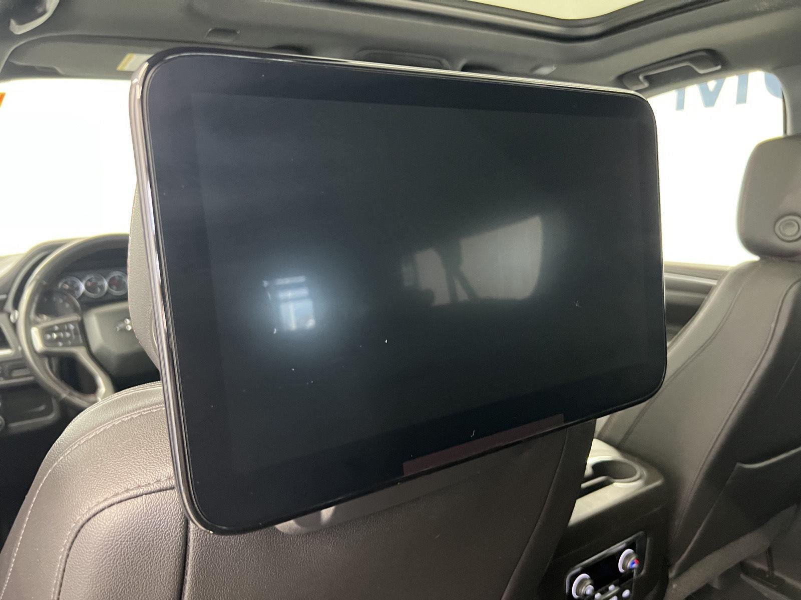 2021 Chevrolet Suburban RST - Photo 25