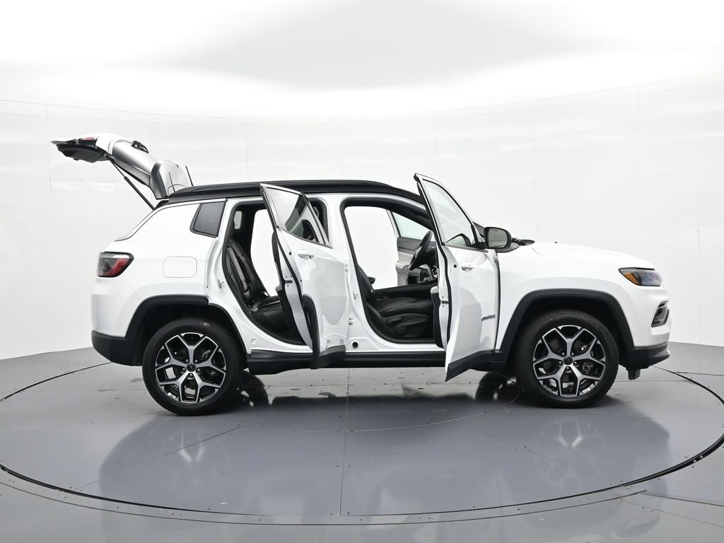 2025 Jeep Compass Limited - Photo 22