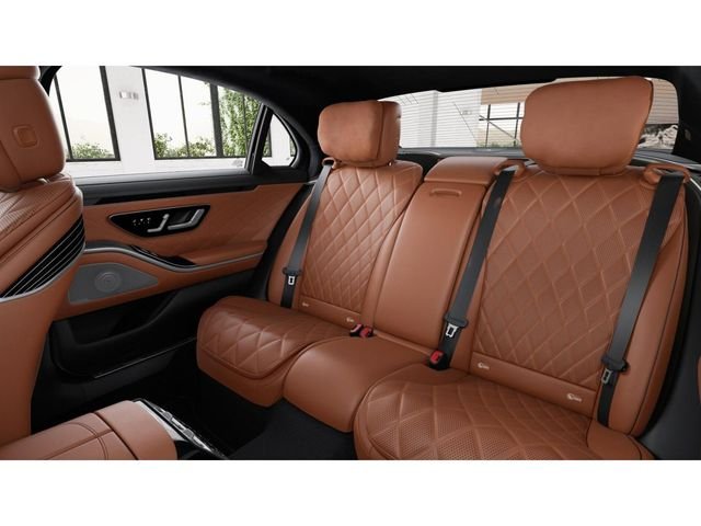 New 2026 Emerald Green Metallic Mercedes-Benz S 580 image 5