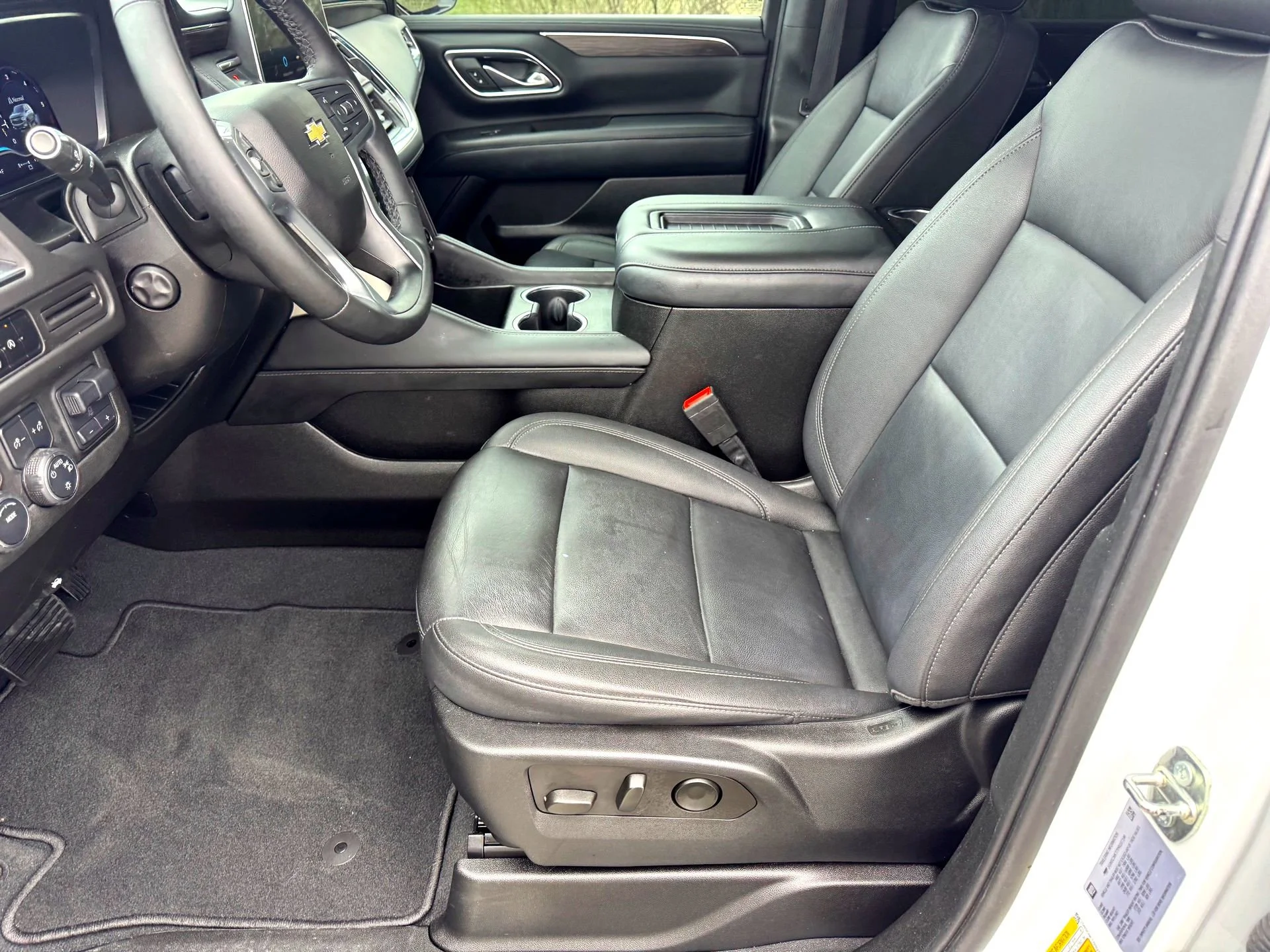 Used 2023 Summit White Chevrolet LT image 12