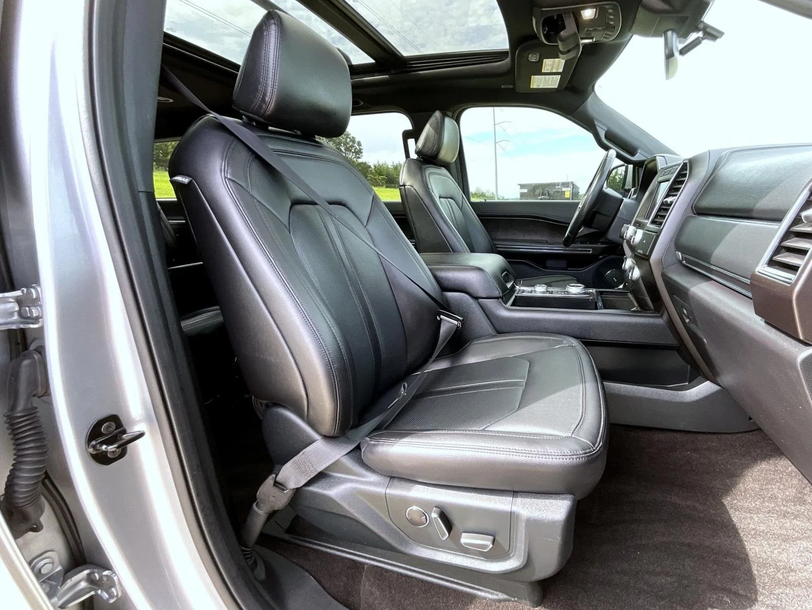 Used 2021 Silver Ford Limited image 16