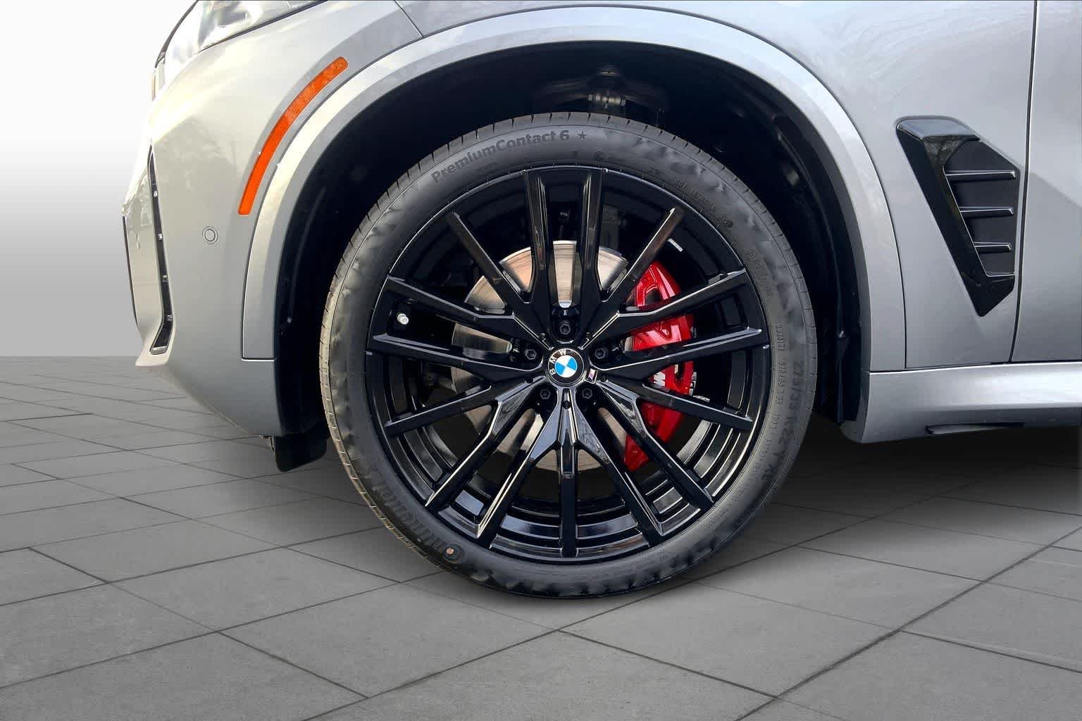 New 2026 Skyscraper Grey Metallic BMW sDrive40i image 11