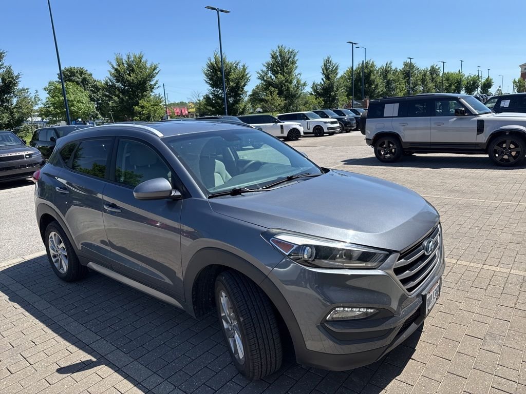 Used 2017 Coliseum Gray Hyundai SE image 3