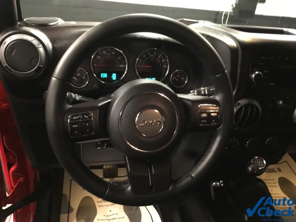 Used 2015 Red Jeep Sport image 35
