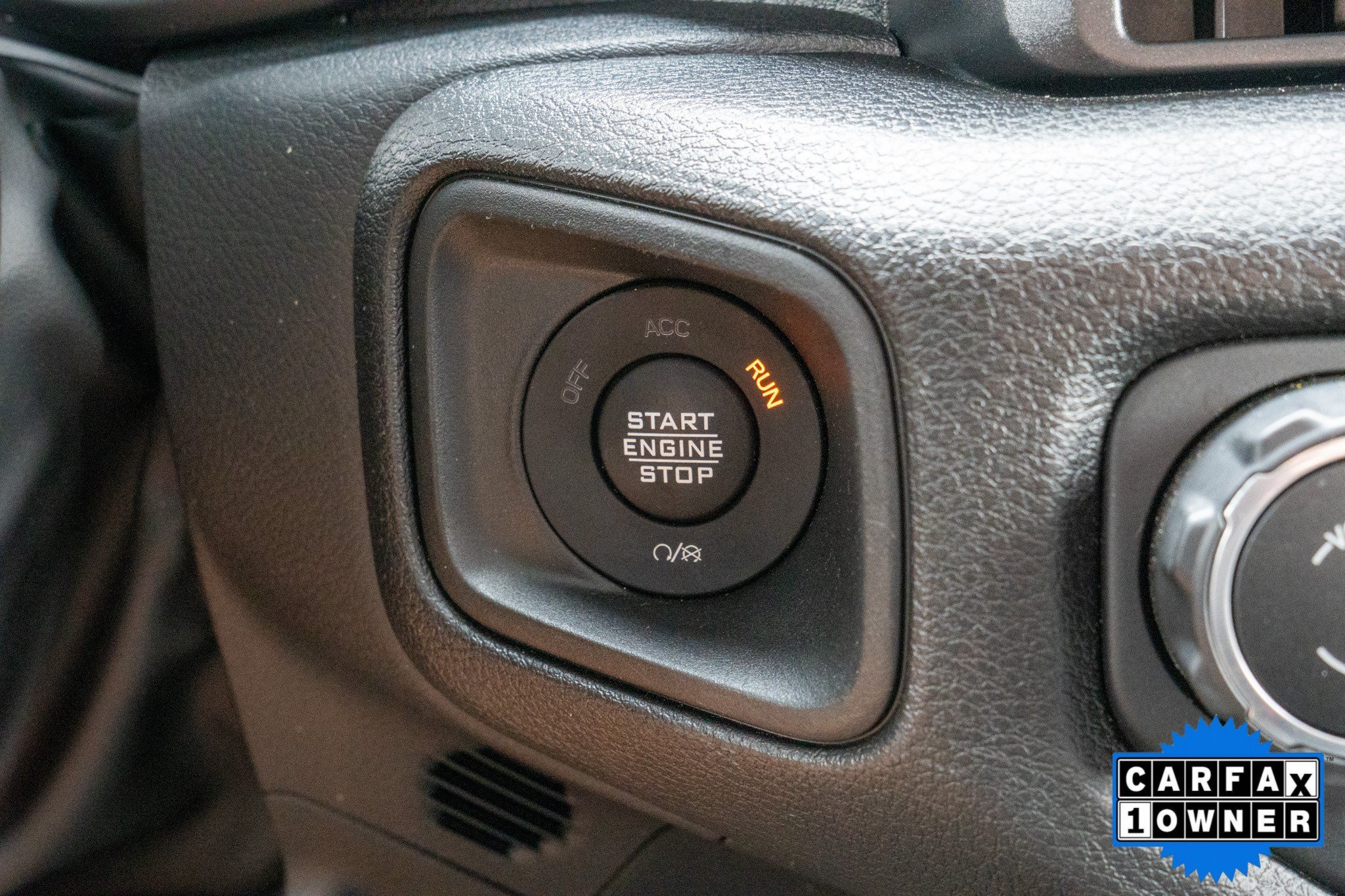 2025 Jeep Gladiator Nighthawk - Photo 27