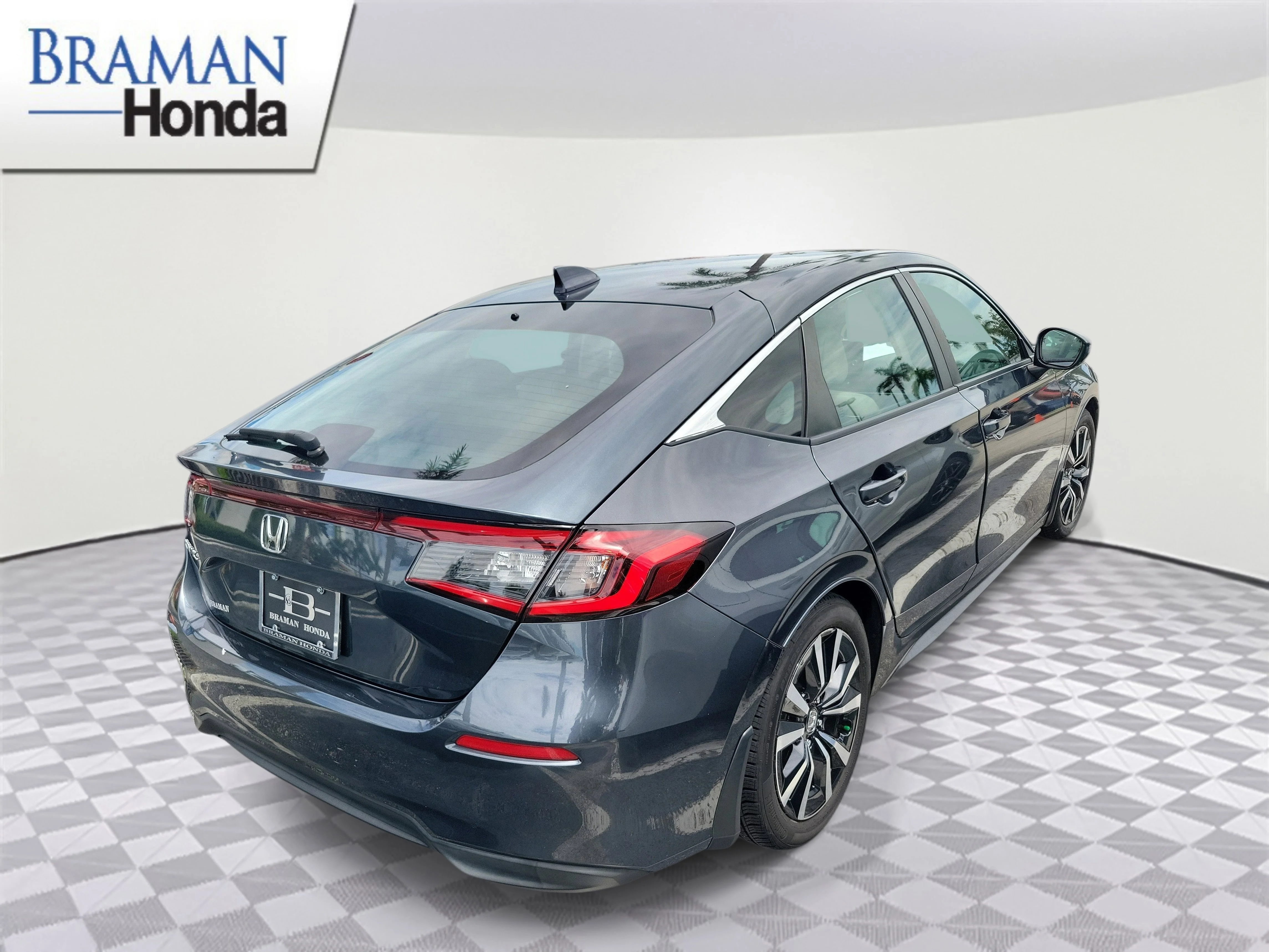 Used 2024 Meteorite Gray Metallic Honda 1.5T EX-L image 3