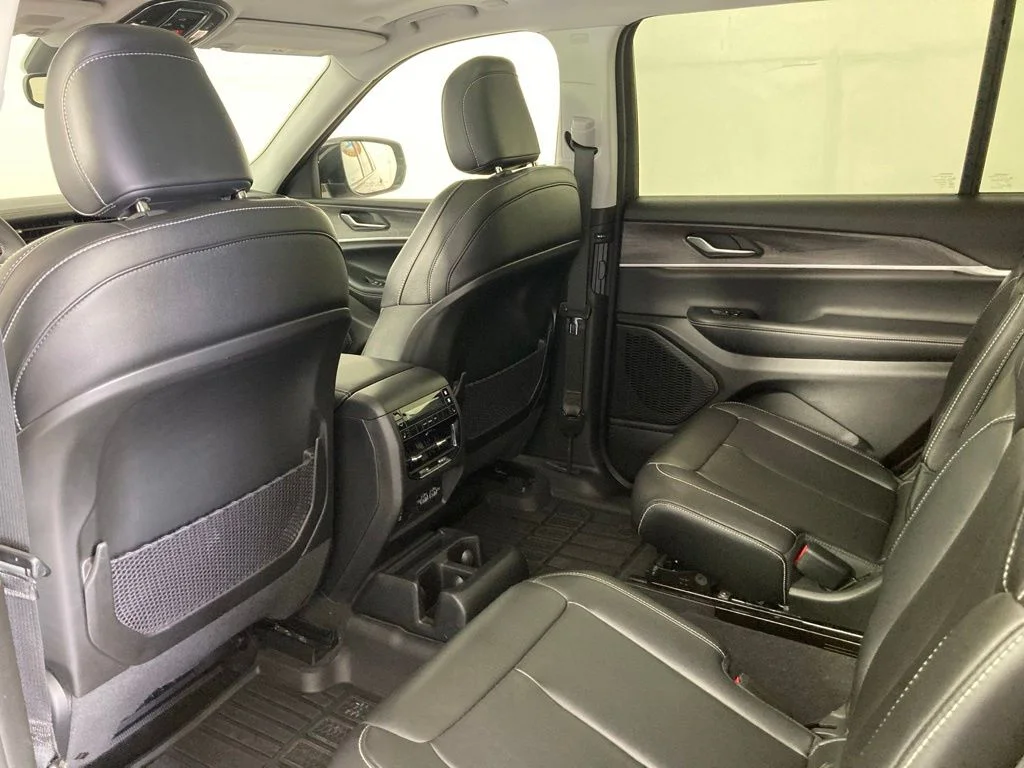 Used 2023 Red Jeep Limited image 14